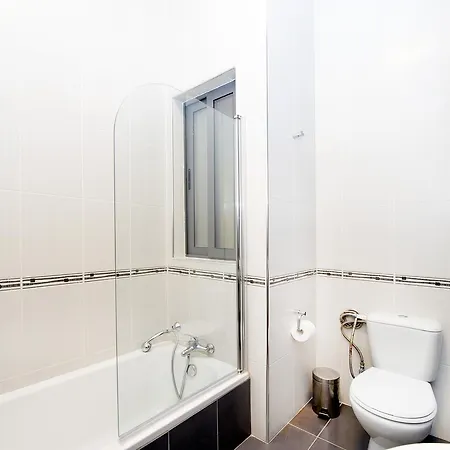 Lovely 2 Bedroom Flat, Theoria Travel * Sliema