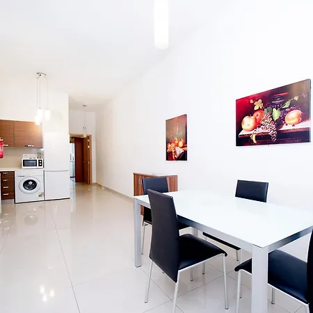 Lovely 2 Bedroom Flat, Theoria Travel Sliema