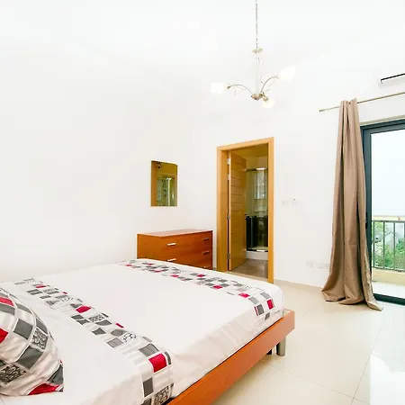 Lovely 2 Bedroom Flat, Theoria Travel Sliema