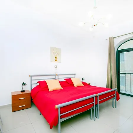 شقة Lovely 2 Bedroom Flat, Theoria Travel